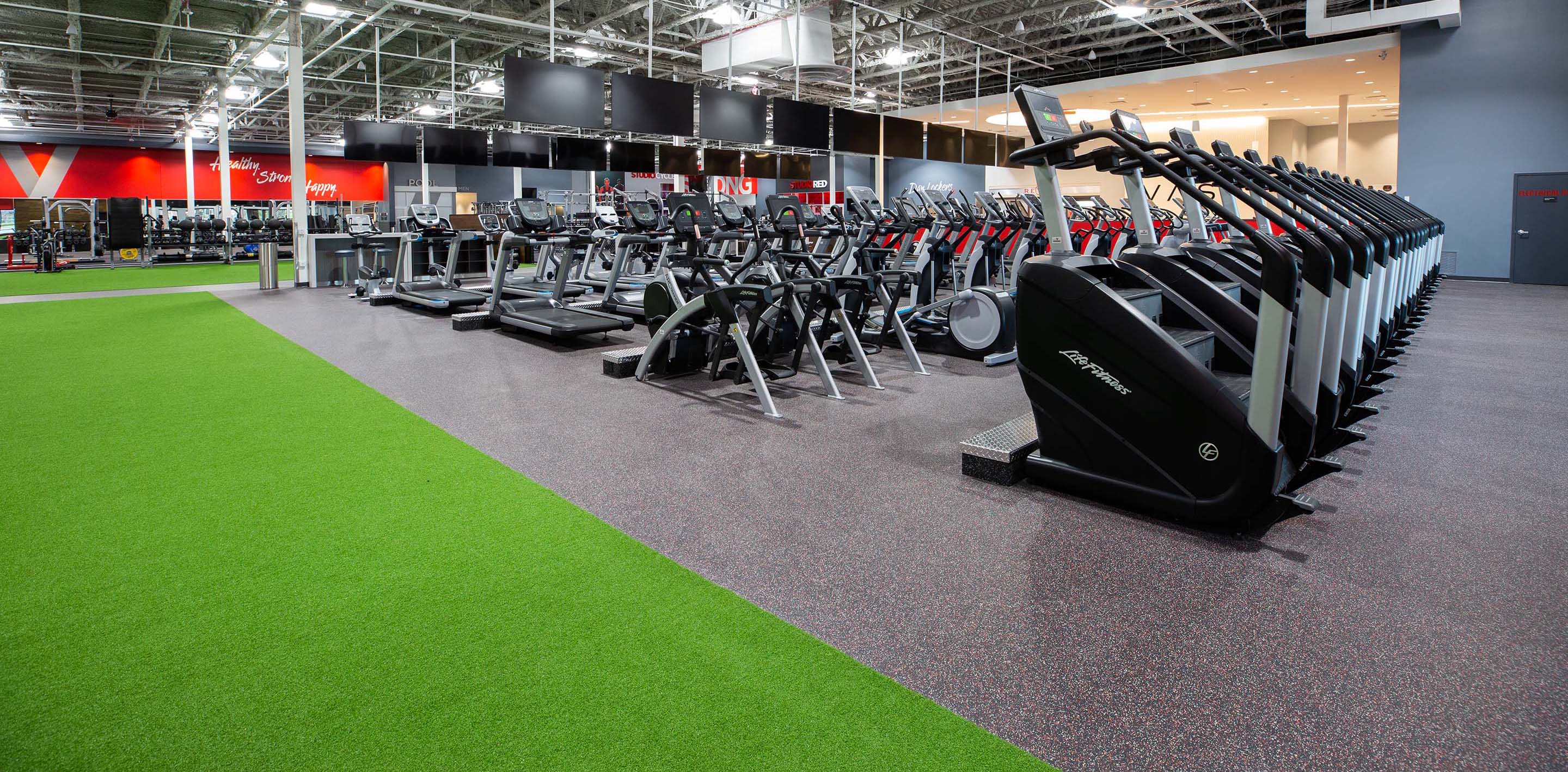 Advanced and beginner cardio at VASA Fitness